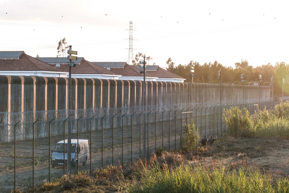 Fuga dos cinco reclusos de Vale de Judeus foi há cerca de três meses
