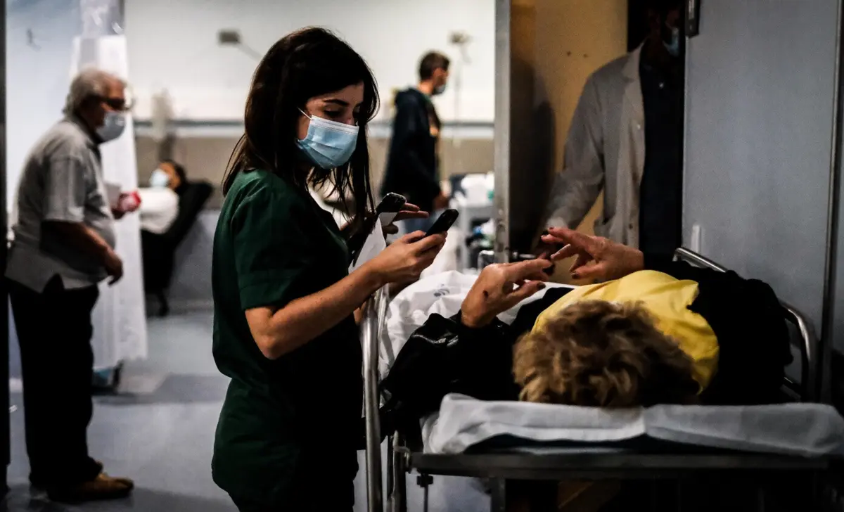 Portugal regista um aumento dos casos de gripe (sobretudo de gripe A) e de covid