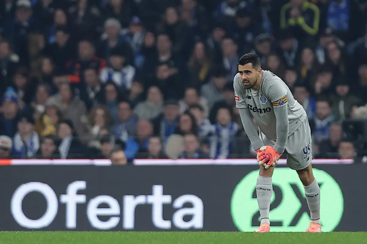 Capitão portista fez " tratamento a um espasmo muscular com cãibra no gémeo da perna esquerda"