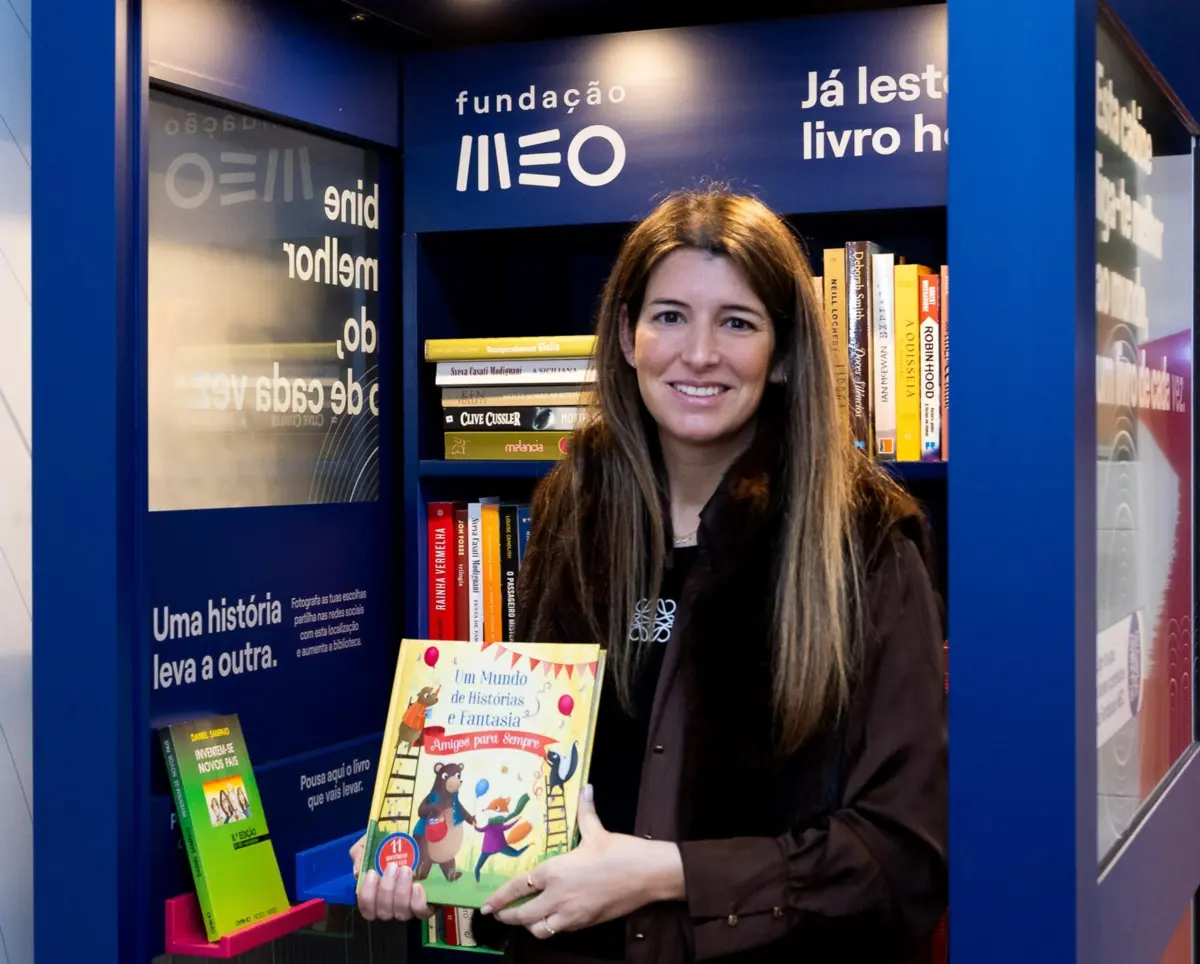 Antigas cabines telefónicas recuperadas para promover leitura