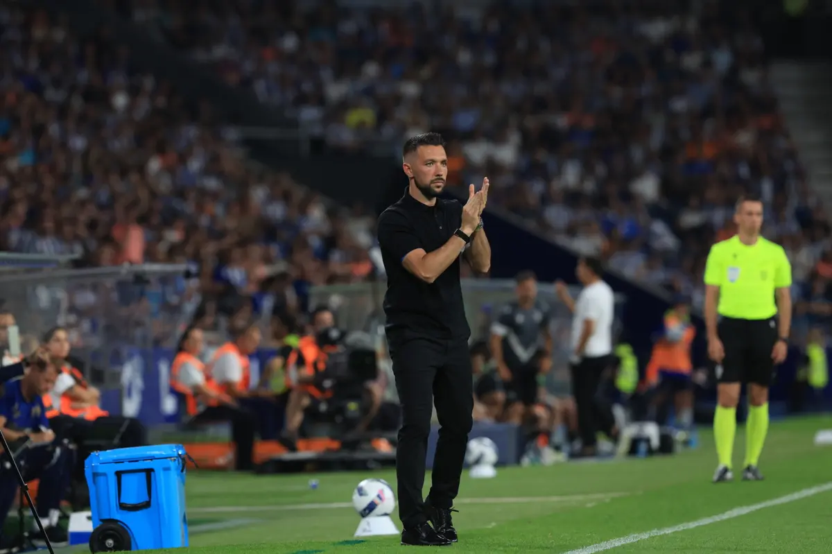 Francesco Farioli está a ter um início de sonho à frente do F. C. Porto