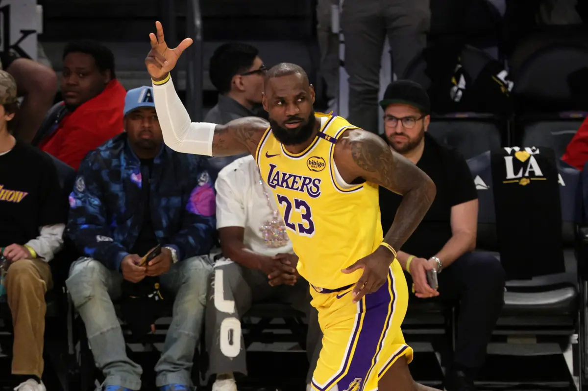 Lebron James atingiu mais um feito inédito na carreira