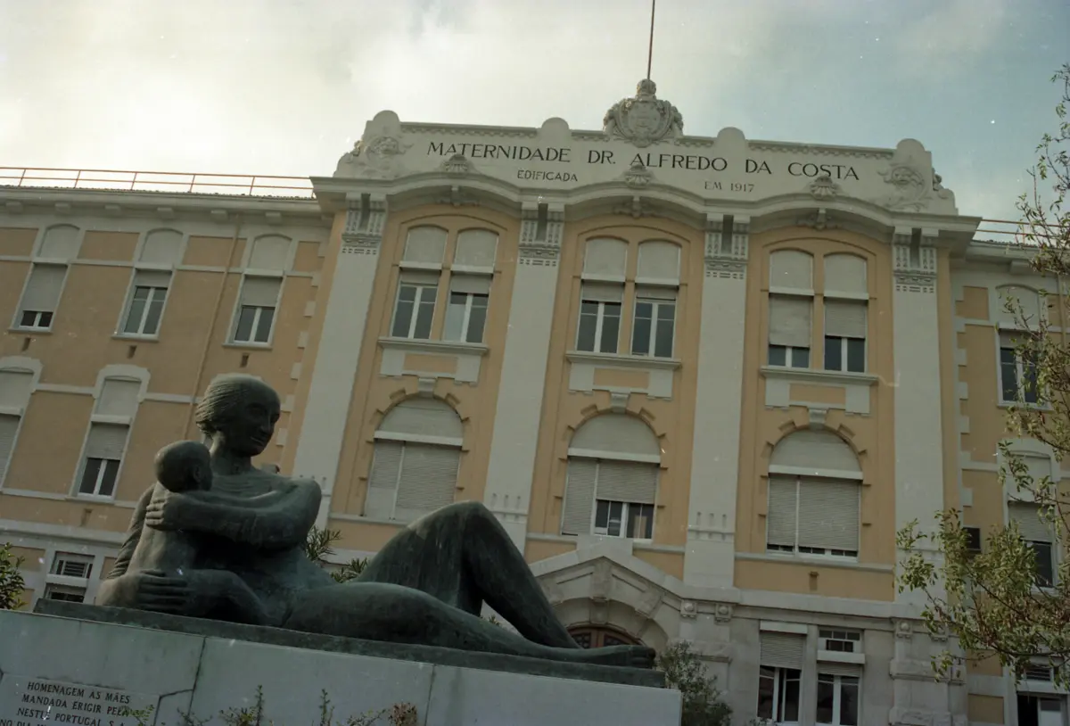 Imagem de contexto do artigo Maternidade Alfredo da Costa não está a receber grávidas encaminhadas pelo INEM