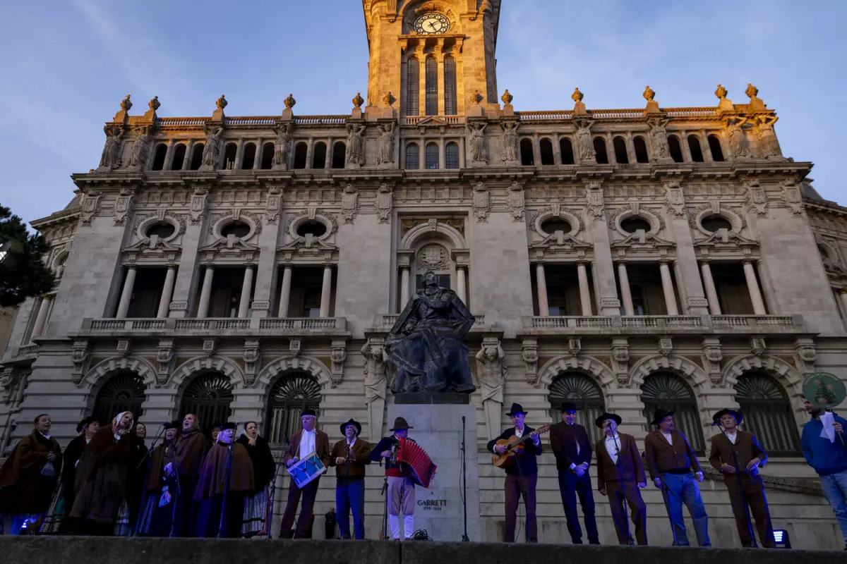 Imagem de contexto do artigo Grupos folclóricos ecoaram "as Janeiras" até aos Aliados