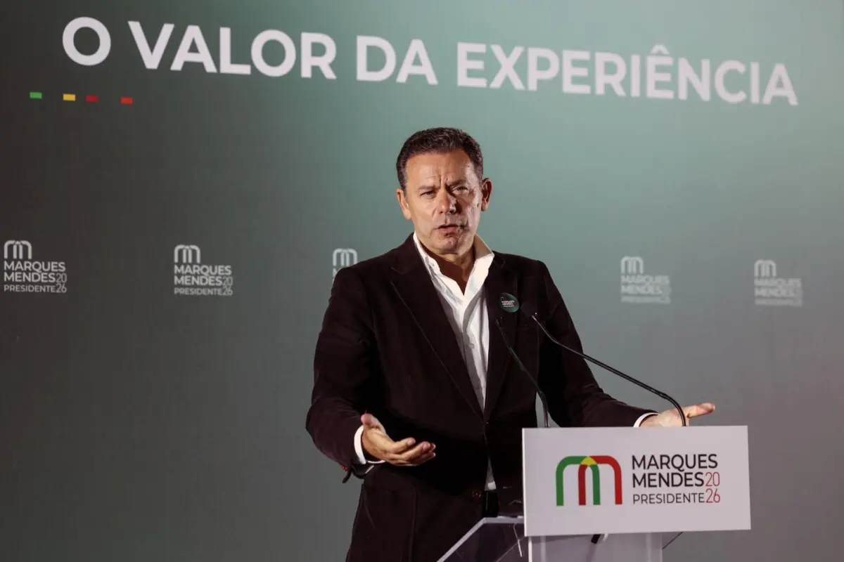 Montenegro esteve num almoço com apoiantes de Marques Mendes na Batalha