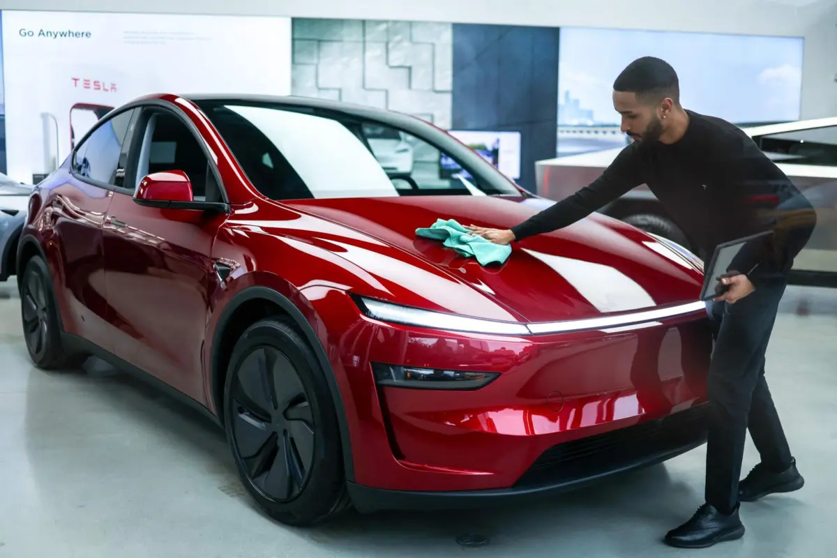 Imagem de contexto do artigo EUA investigam dificuldade em desbloquear portas de Teslas após acidentes