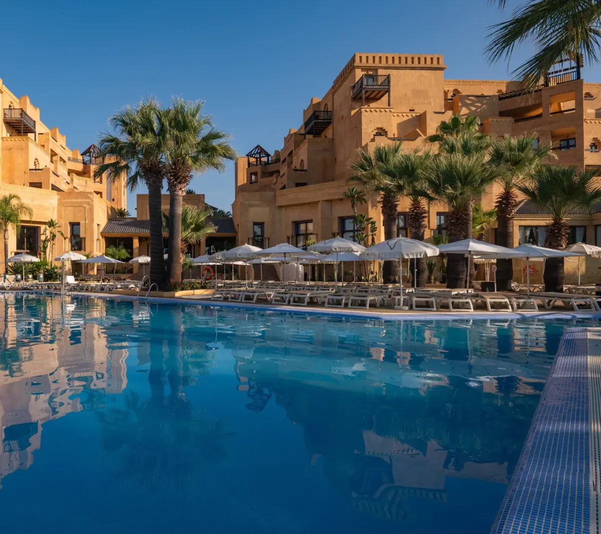 A piscina principal foi renovada e recebeu o novo bar Splash.