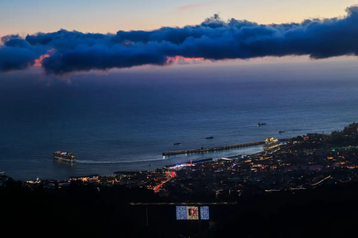 Mau tempo ameaçava afetar lançamento dos fogos-de-artifício, segundo aviso anterior do IPMA.