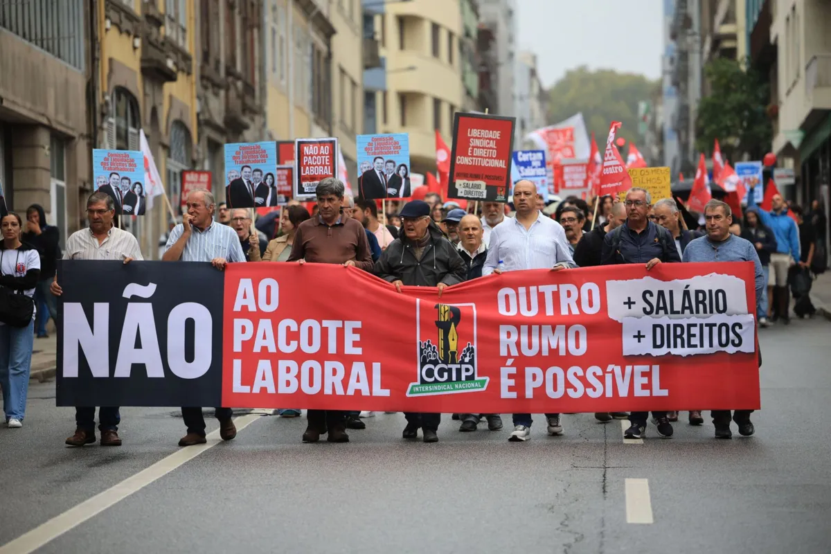 Imagem de contexto do artigo Milhares de pessoas concentram-se em Lisboa contra "retrocesso" do pacote laboral