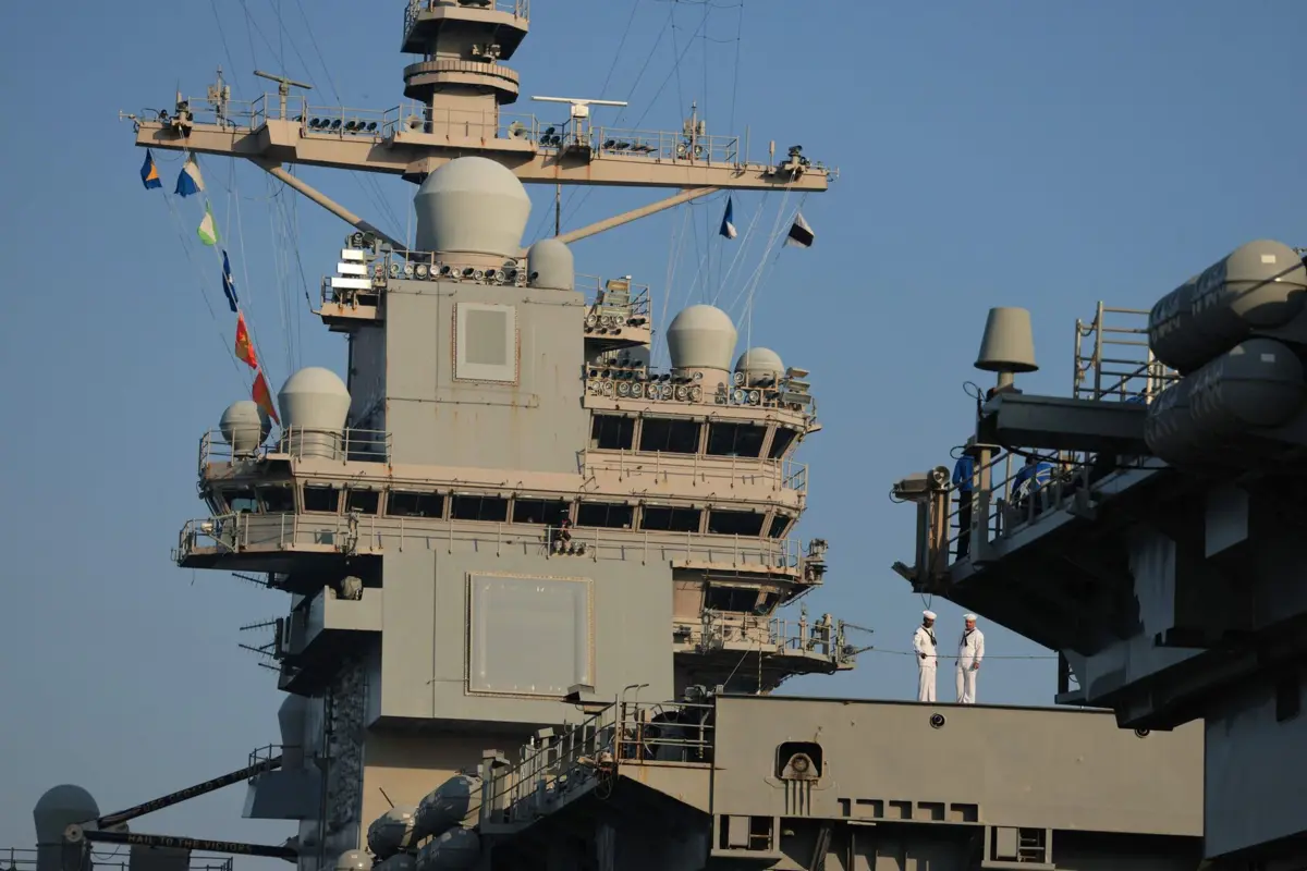 Imagem de contexto do artigo Marinheiro dos EUA condenado por vender segredos militares à China