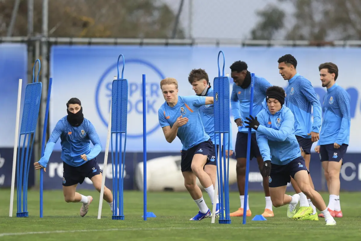 O F. C. Porto realizou o último treino antes da viagem para a República Checa