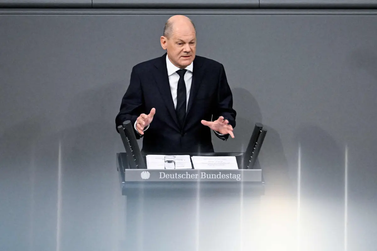 Olaf Scholz diz que extremistas querem "destruir" a democracia alemã
