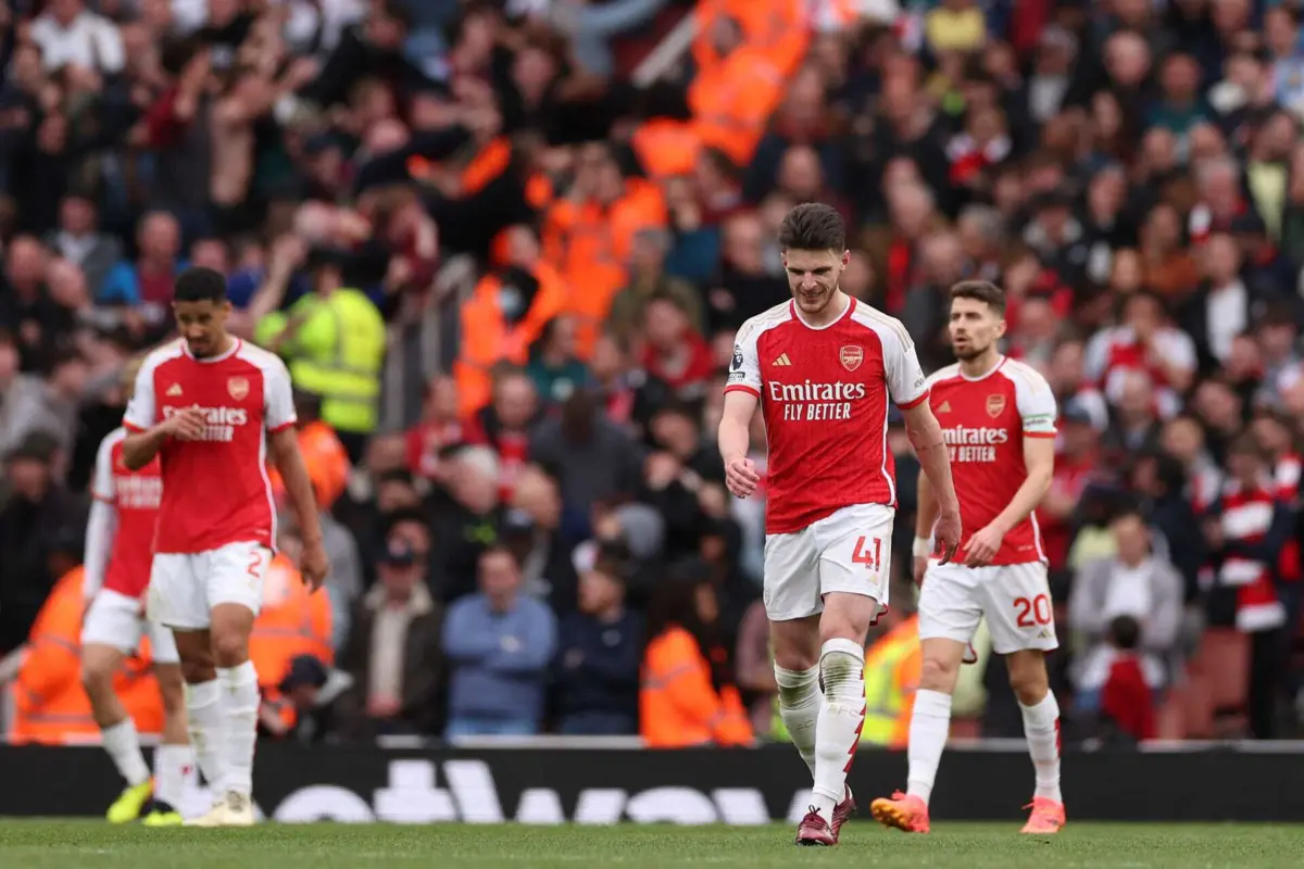 Arsenal perdeu por 2-0 com o Aston Villa