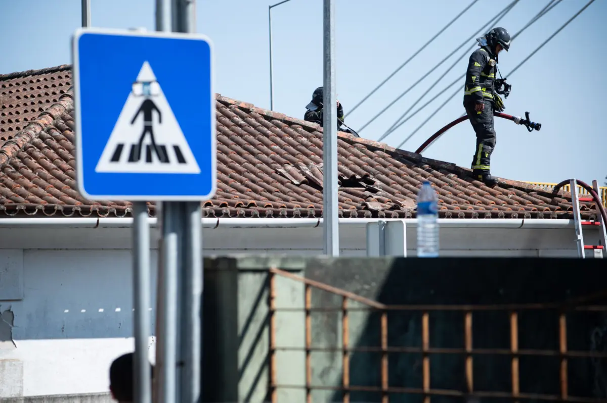 Sapadores do Porto controlaram as chamas