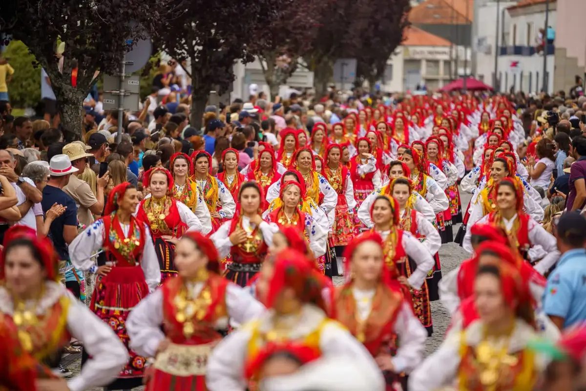 Mulheres sem lugar no Desfile da Mordomia estão a formar grupo de contestação nas redes sociais