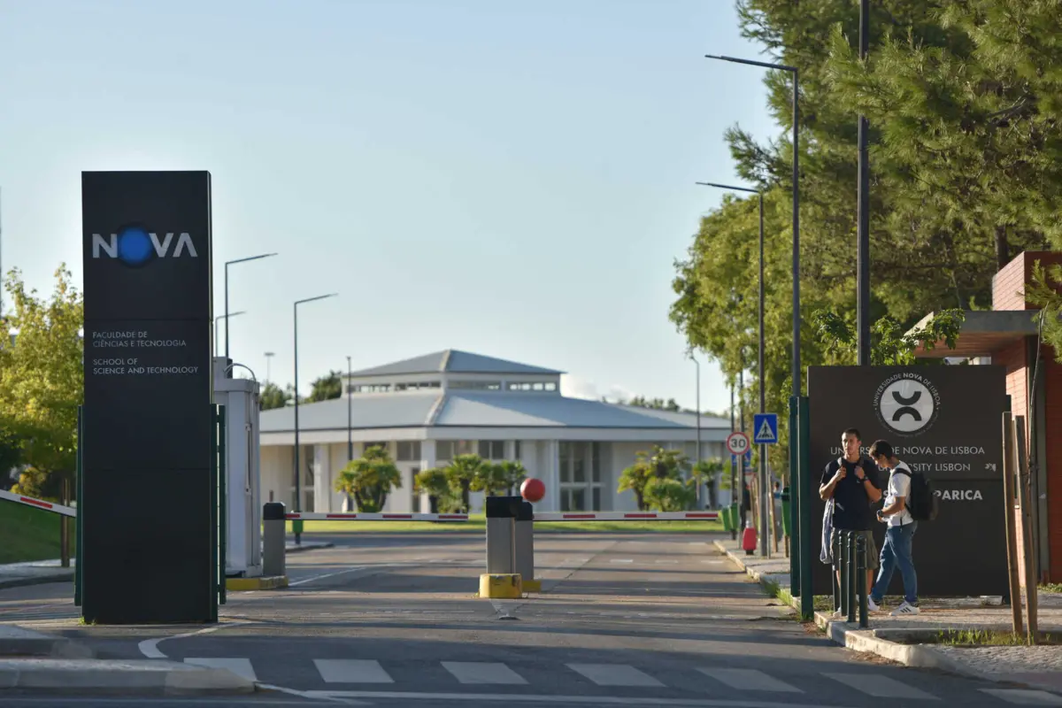 Bebé morreu no campus da Universidade Nova, no Monte da Caparica