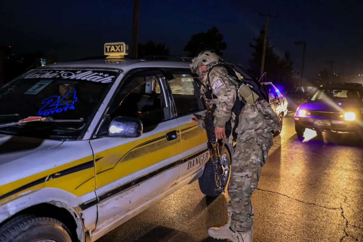 O Governo paquistanês declarou "guerra aberta" contra os talibãs, após uma onda de ataques