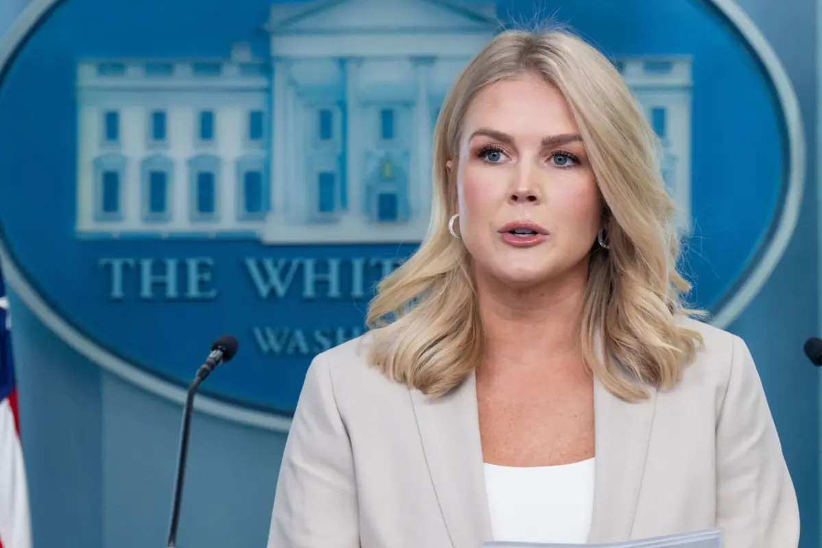 A porta-voz da Casa Branca, Karoline Leavitt, desmentiu as notícias sobre a saída de Musk