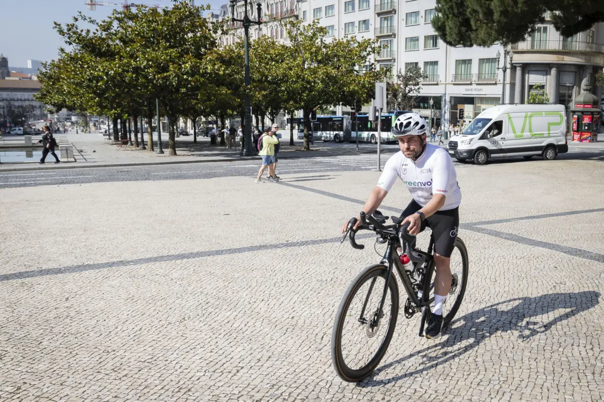 Tiago Cação já fez mais de 4200 quilómetros de bicicleta
