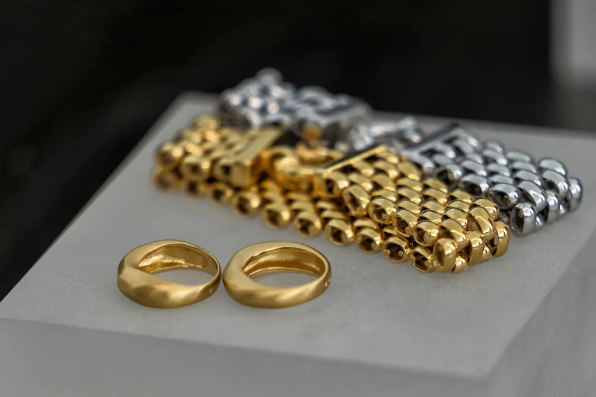 Egípcio foi condenado, à revelia, por se ter apoderado de 32 quilos de ouro