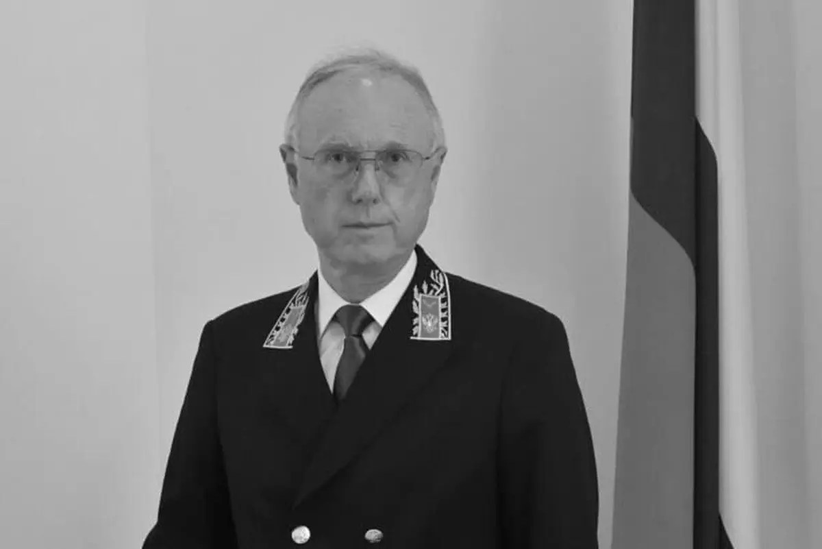 Alexander Surikov, 68 anos, foi encontrado morto no sábado à noite