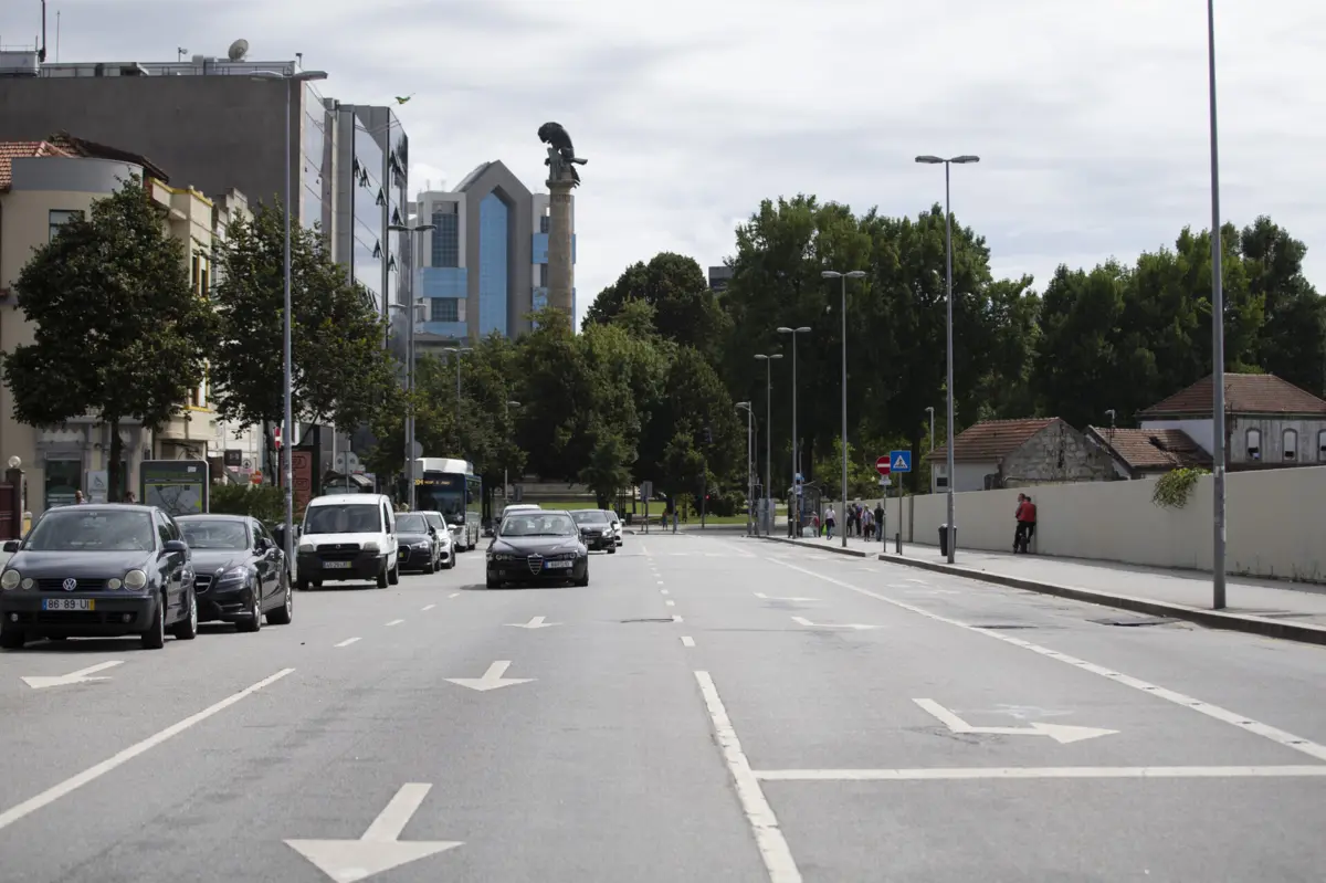 Grupo em causa ocupava terrenos da IP da antiga estação ferroviária da Boavista