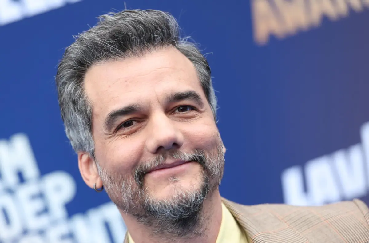 A viver em Los Angeles, o ator brasileiro Wagner Moura admite medo de se deparar com agentes do ICE e fala sobre a polarização política nos EUA