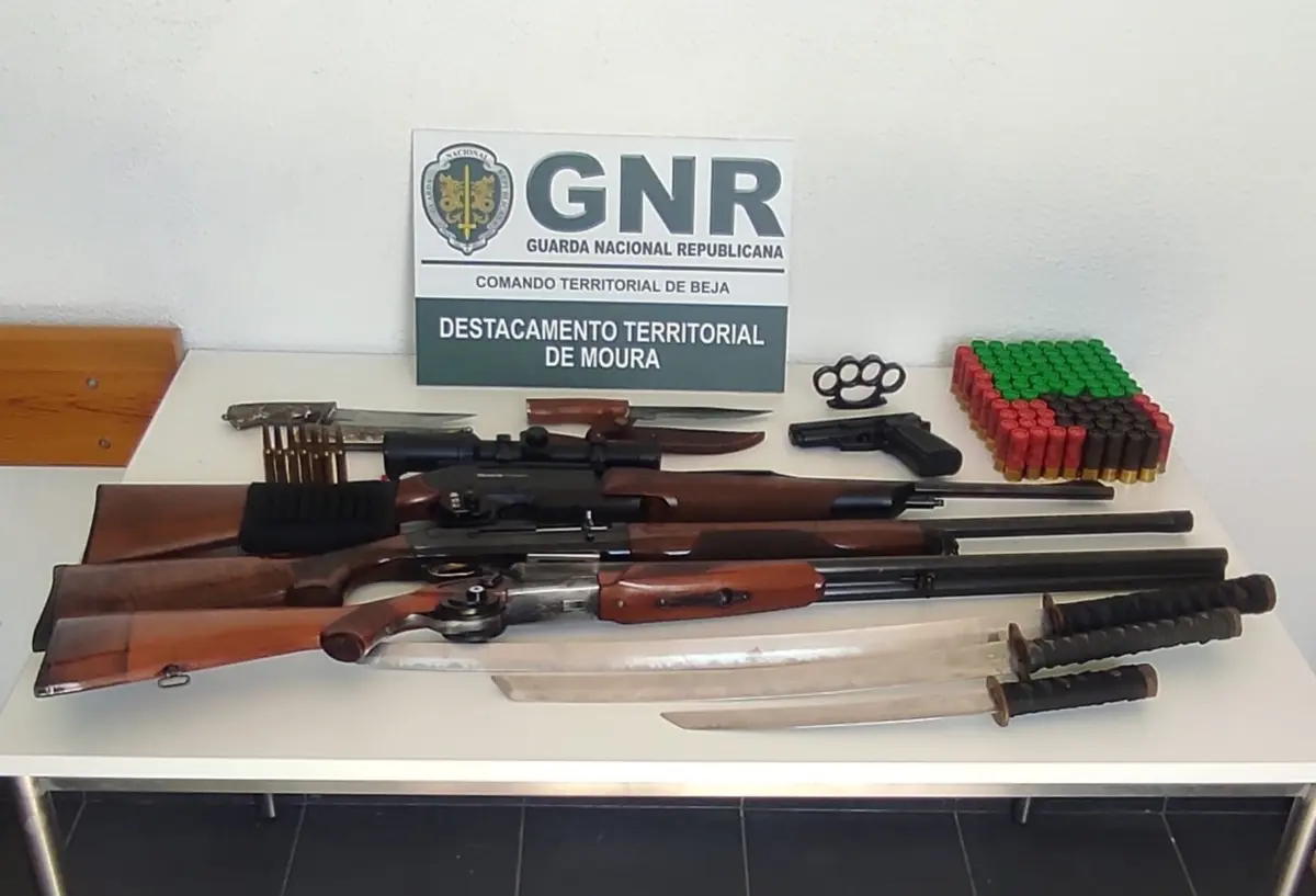 Guarda apreendeu diversas armas e munições, em Serpa