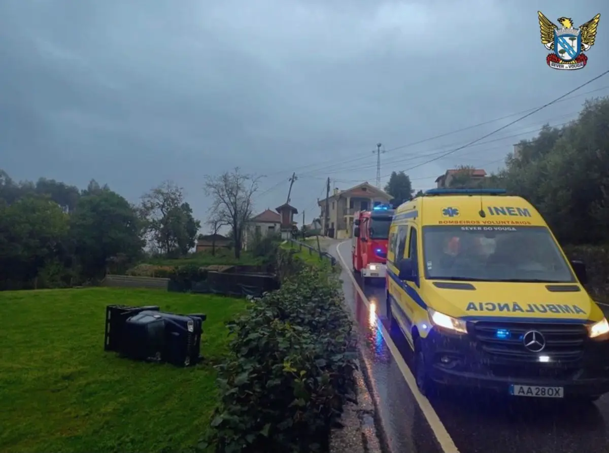 A vítima foi socorrida pelos Bombeiros Voluntários de Sever do Vouga e pela VMER