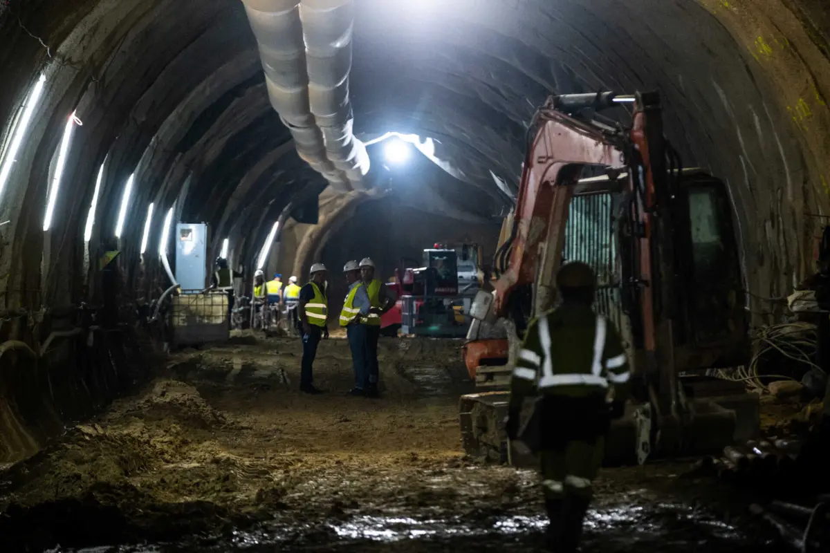 Obras da Linha Rosa (na imagem) e da Linha Amarela sofreram um significativo aumento dos custos
