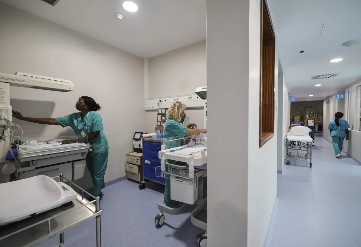 Aumento número de bebés que ficaram na Maternidade Alfredo da Costa por não terem uma casa para onde ir