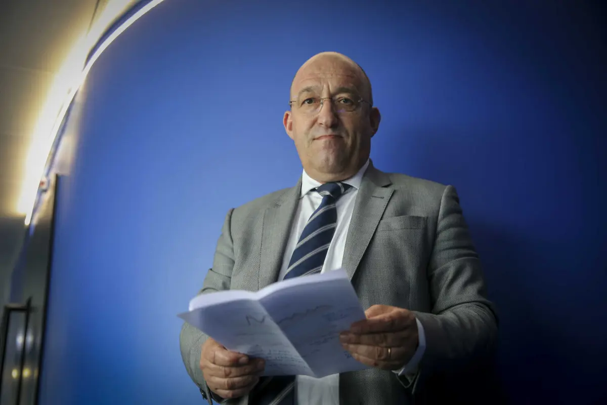 Imagem de contexto do artigo SEF em fim de vida debate nova arquitetura da segurança interna