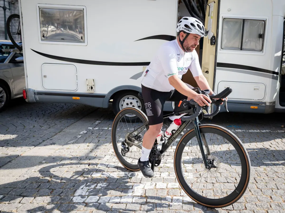 Tiago cação fez mais de seis mil quilómetros de bicicleta