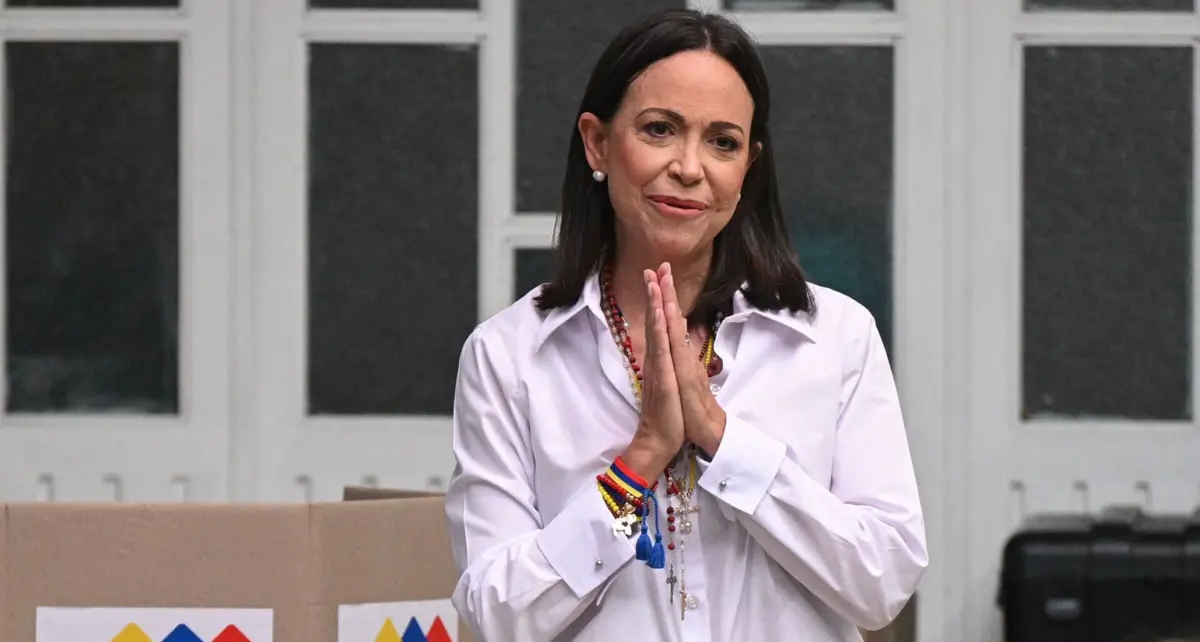 Filha mais velha de uma psicóloga e de um empresário ligado ao ramo da siderurgia, Maria Corina Machado nasceu em Caracas e tem sangue português a correr-lhe nas veias