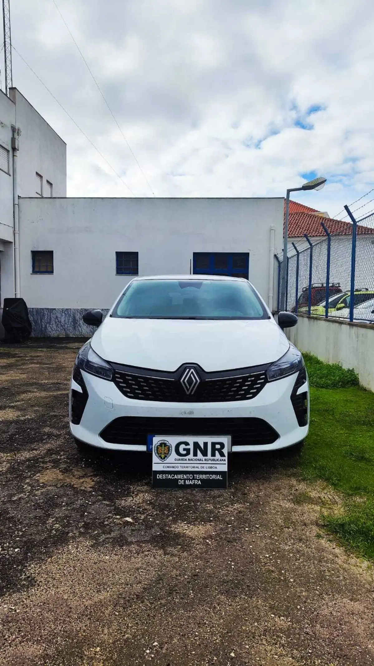 GNR de Mafra apreendeu automóvel que havia sido furtado