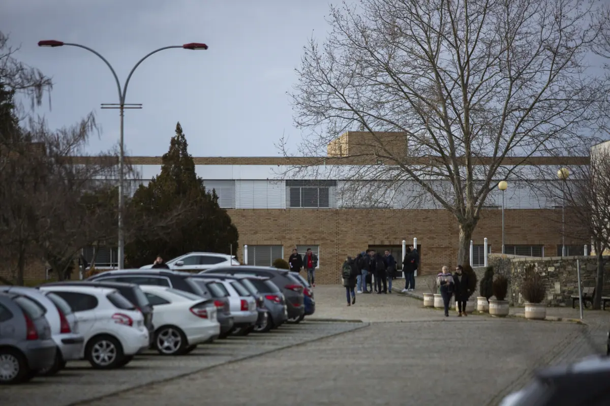Desde sábado que INEM pousa num dos dois campos de futebol do IPB