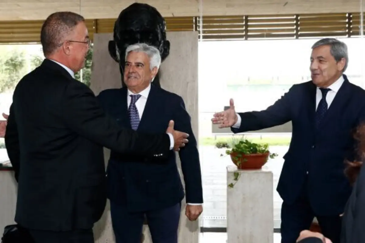 O encontro entre os presidentes das federações de futebol de Portugal, Espanha e Marrocos