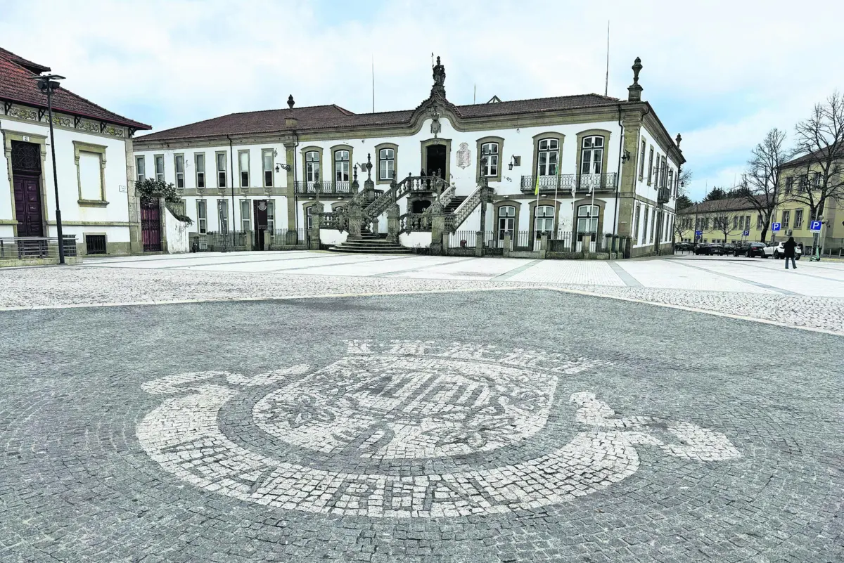 O distrito de Vila Real vota tradicionalmente no PSD nas eleições legislativas. Este domínio laranja só foi quebrado pelo PS nas maiorias absolutas de José Sócrates em 2005 e de António Costa em 2022