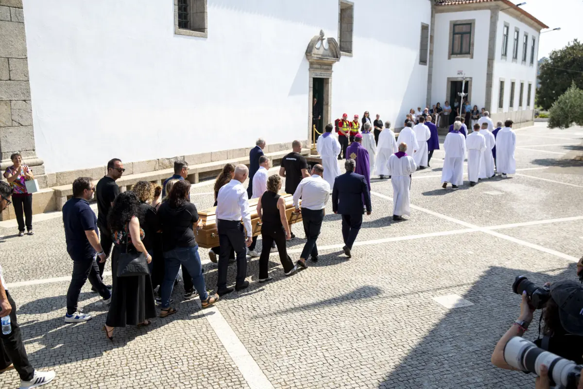 Imagem de contexto do artigo Gondomar encheu para a despedida de Diogo Jota e André Silva