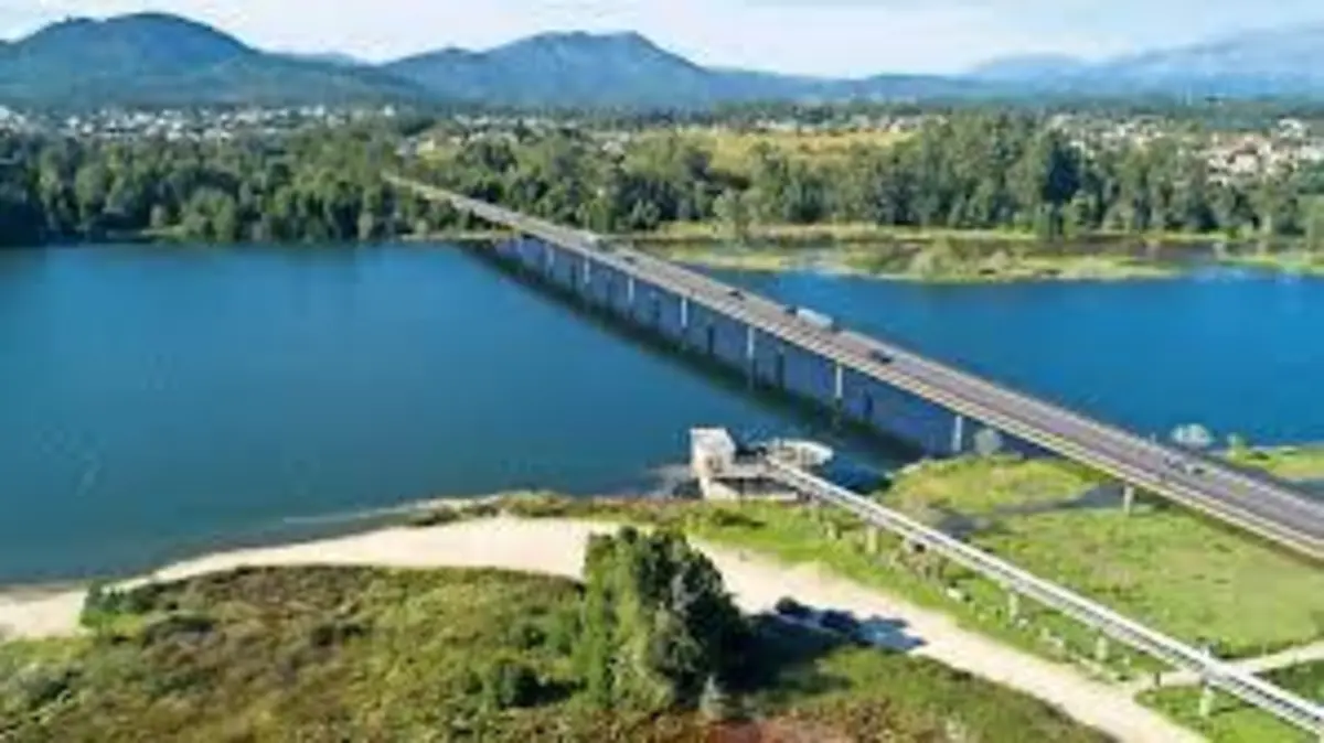 A nova ponte sobre o rio Lima é uma das obras em curso, financiadas pelo PRR.