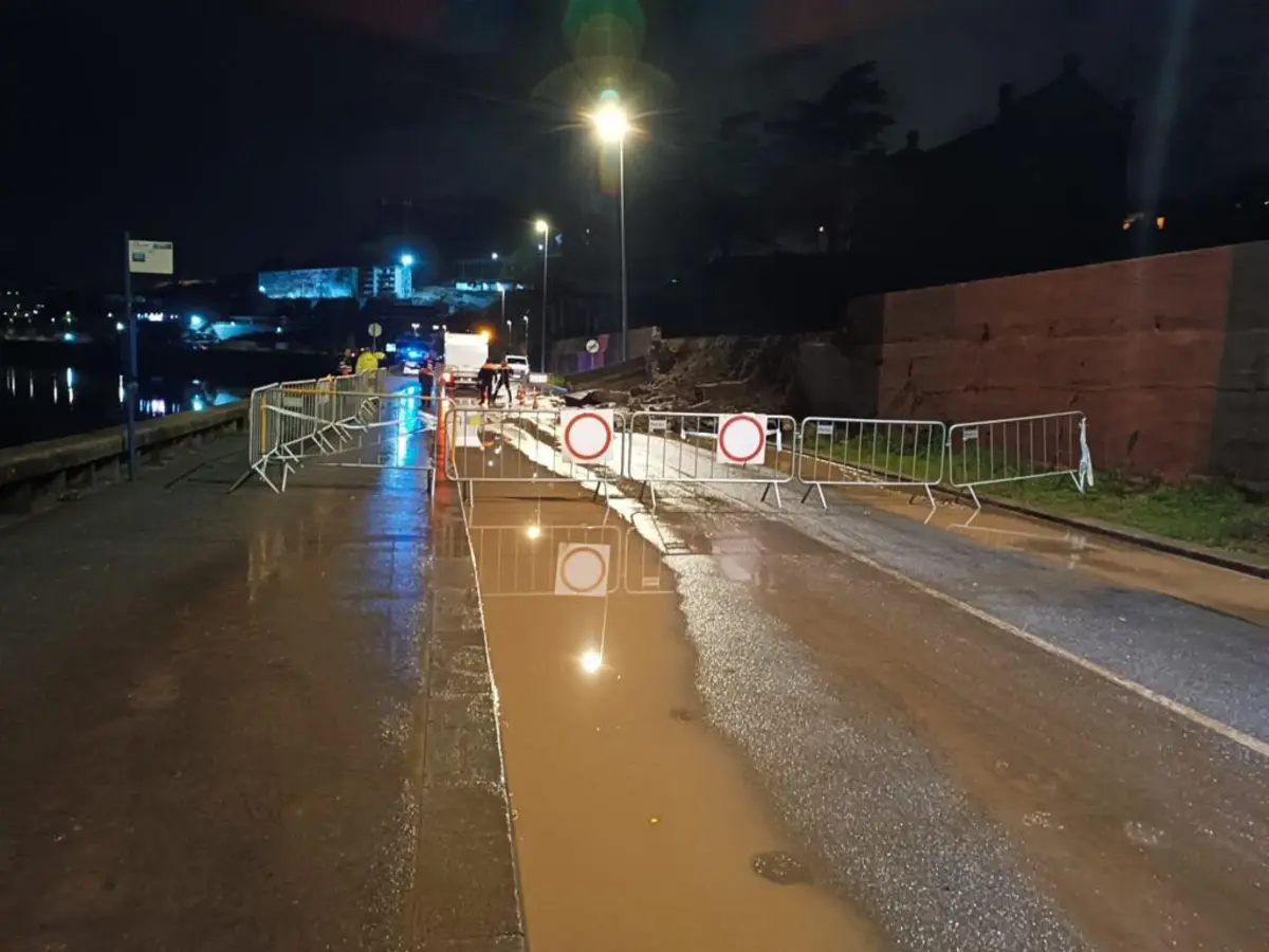 Derrocada de muro aconteceu por volta da meia-noite