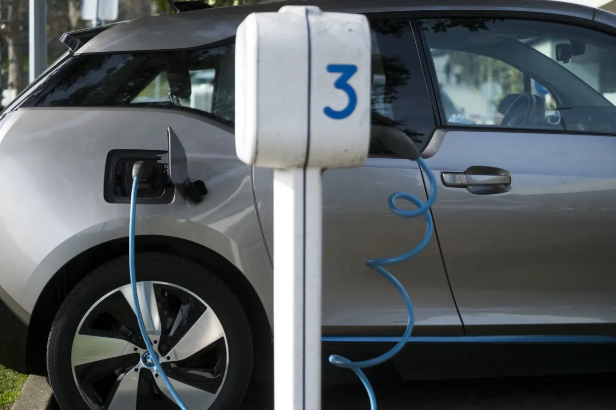 Carros elétricos podem abrir guerra comercial entre a Europa e a China