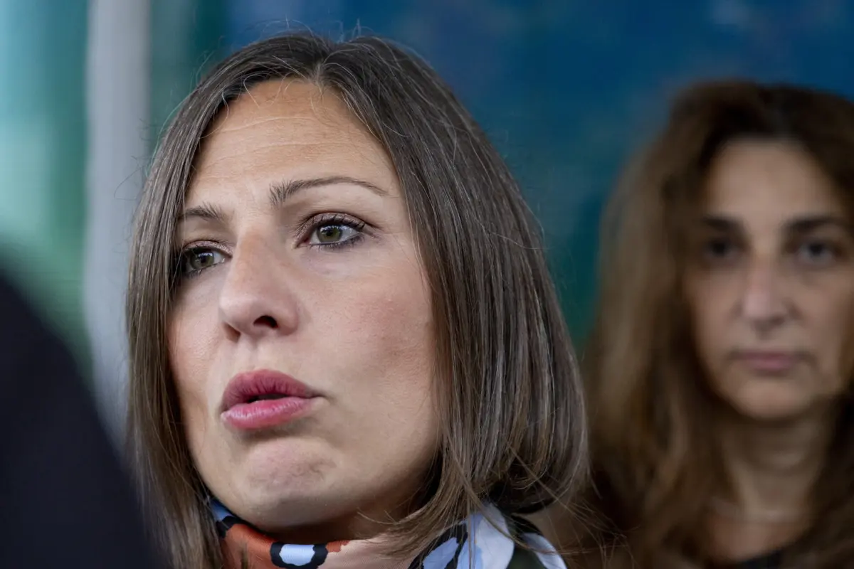 Presidente da FNAM considera que profissão médica preenche todos os requisitos para ser considerada de "desgaste rápido"