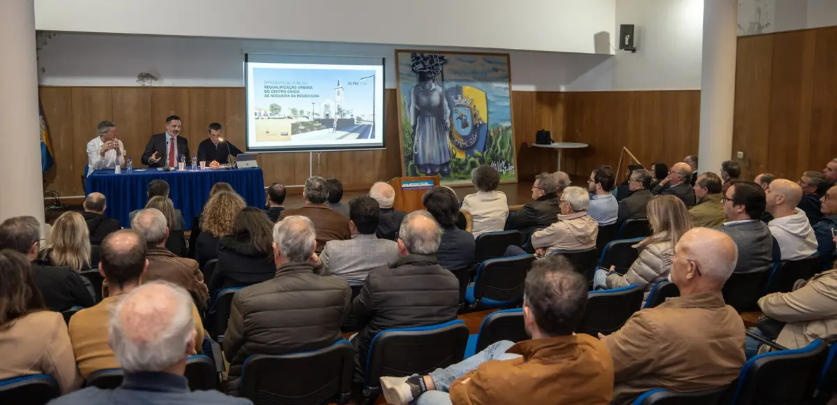 Apresentação do projeto no auditório da Junta de Freguesia