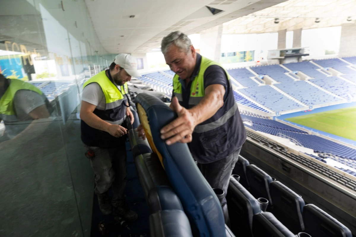 Remodelação dos cativos e camarotes já começou