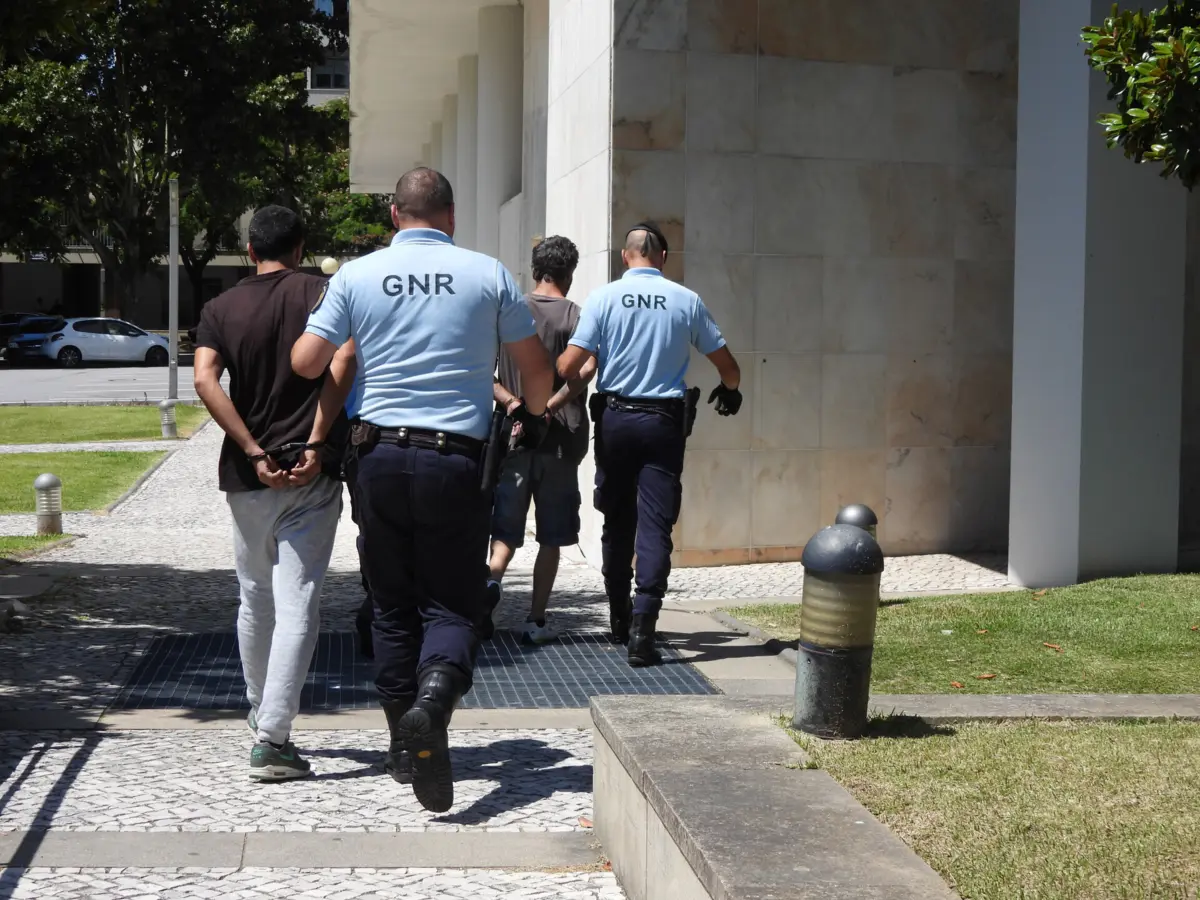 Assaltantes foram detidos pela GNR em flagrante