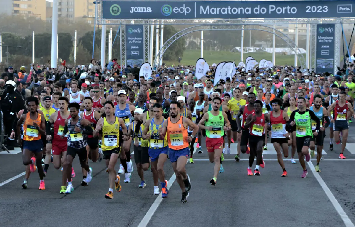 A prova contou com 12 515 participantes de 68 países