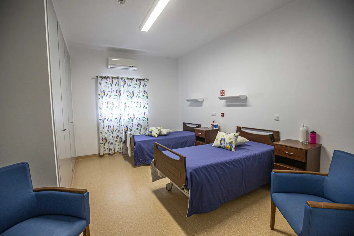 Arguidos acusados de exigir pagamento indevido de 25 e 35 mil euros para admitir utentes no lar