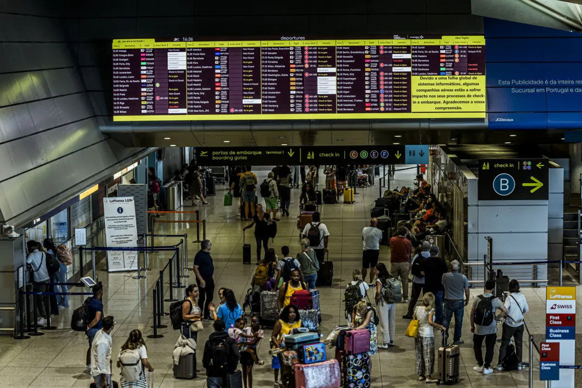 Bruxelas fala em filas e tempos de espera excessivos no Aeroporto de Lisboa