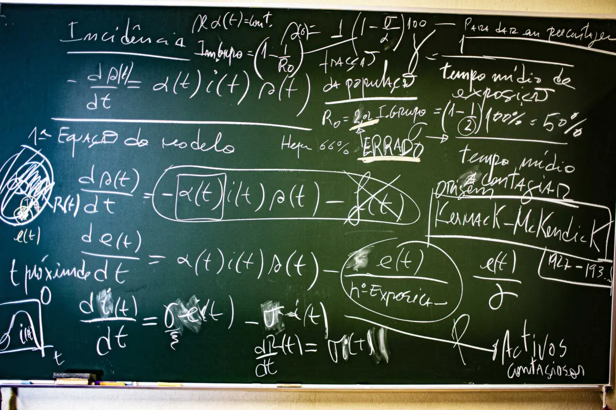 A Matemática, os portugueses ficaram 14 pontos acima da média internacional de 503 pontos, mas oito pontos abaixo dos resultados nacionais obtidos em 2019